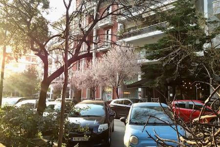 Blue City Center Boutique Apartment 塞萨洛尼基 外观 照片